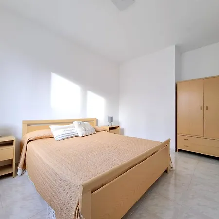 Semesterbostad Casa Asti 2